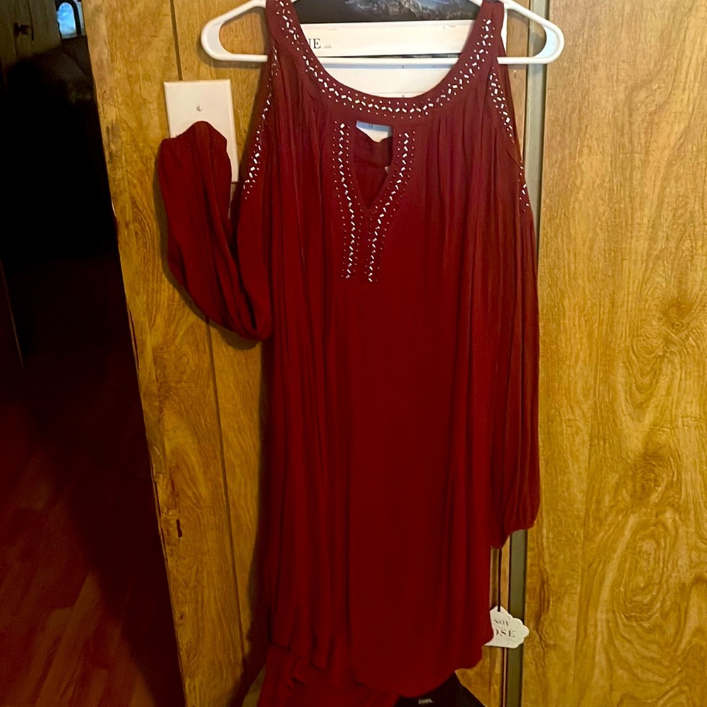 Knox Rose cold shoulder dress